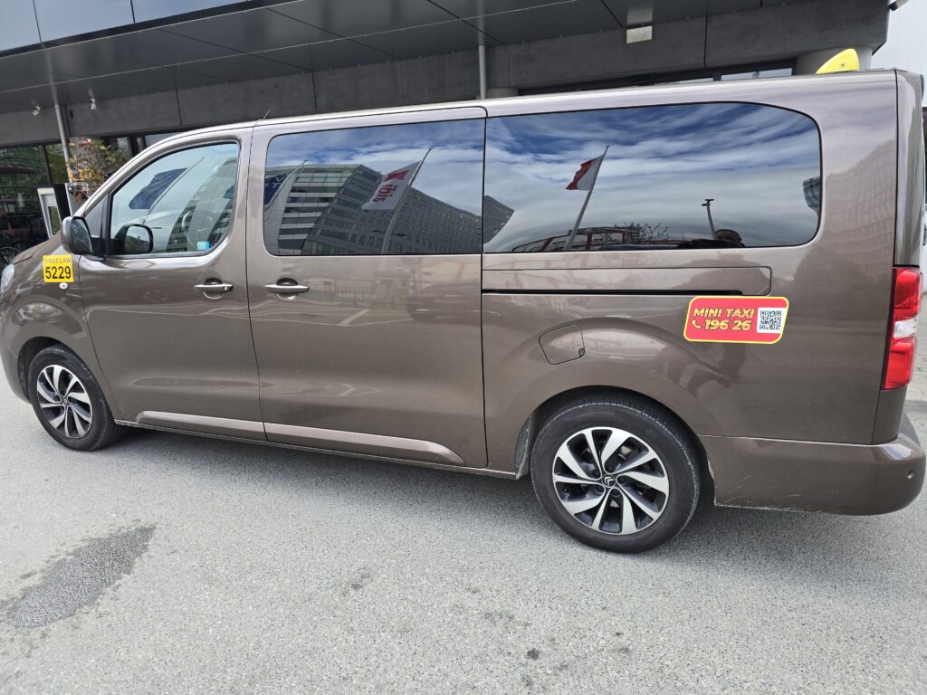 Bus przewoźnika WROGAST – MINI CAR Grzegorz Pęzioł